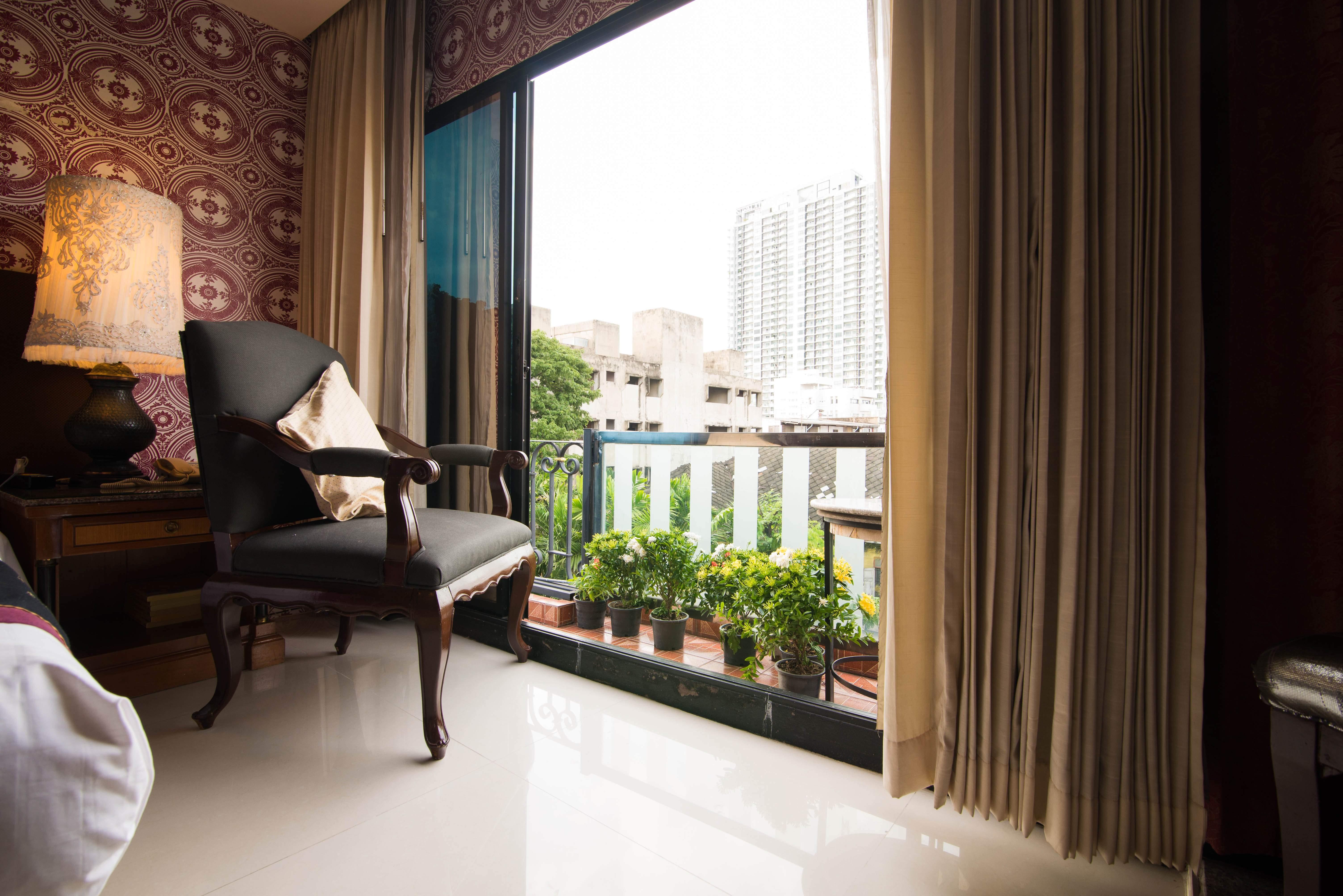 Diamond City Hotel Sha Certified Bangkok Exterior photo