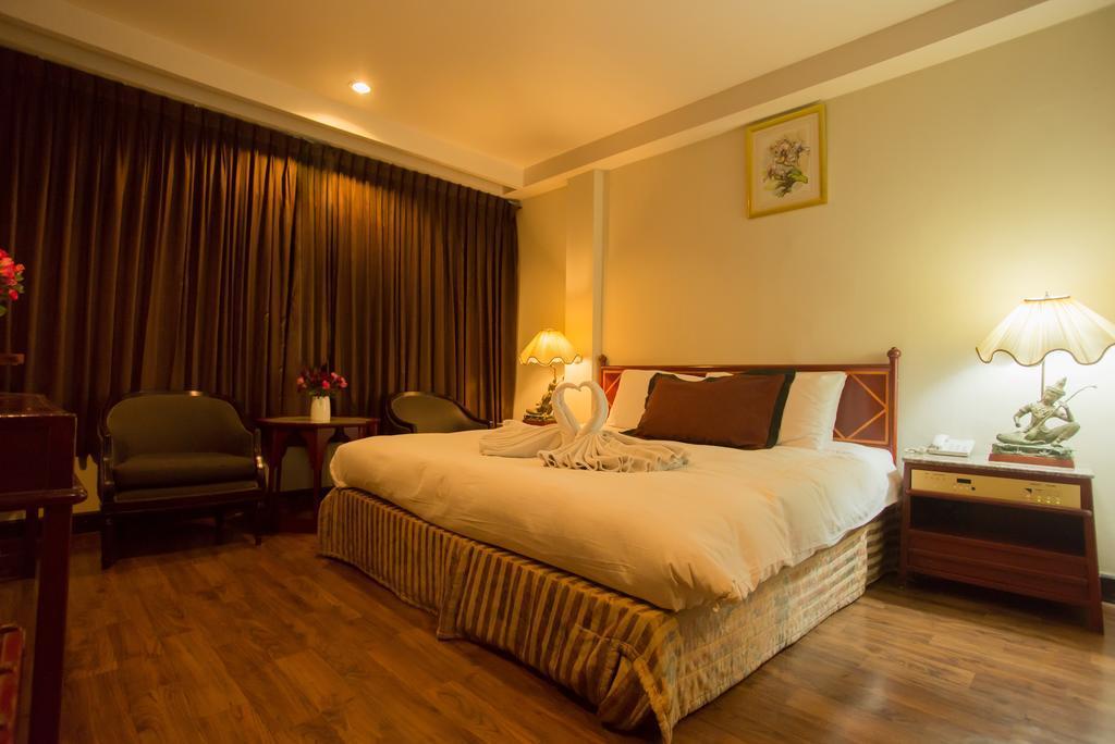Diamond City Hotel Sha Certified Bangkok Exterior photo