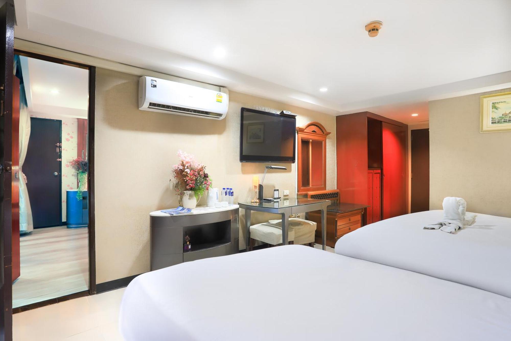 Diamond City Hotel Sha Certified Bangkok Exterior photo